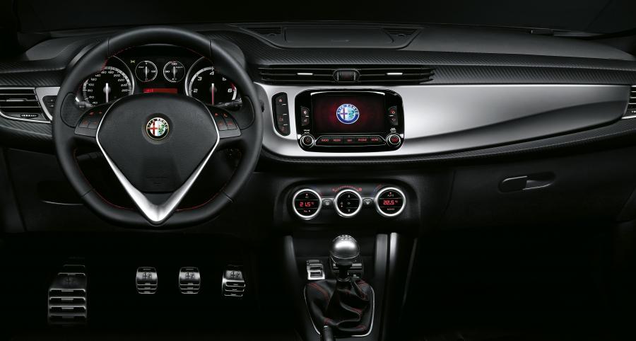 Торпедо Alfa Romeo Giulietta Sprint Speciale (940) 2015 года  (фото 3 из 5)